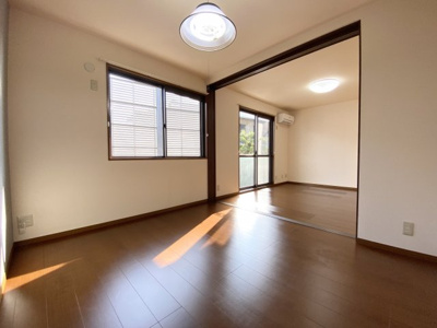 【洋室】 | THE RITZ