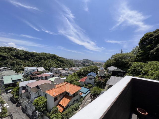 海見え！小坪の丘の上　オーシャンビュー　鉄骨造り　4LDKの展望|相模湾を遠望