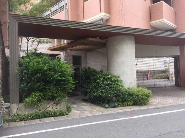 グランフォーレ南福岡のエントランス