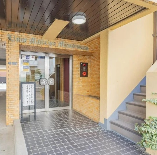 ライオンズマンション南砂　4階　角　部屋のエントランス