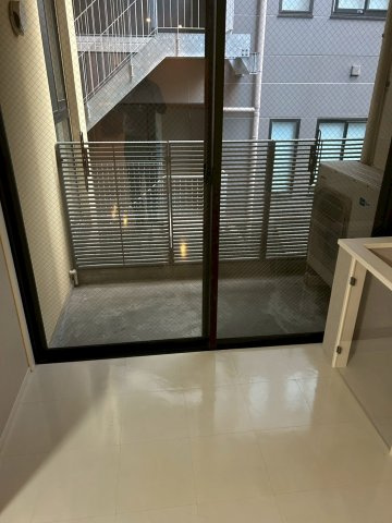 【バルコニー】 | ヴィラスタジオーネ御所南