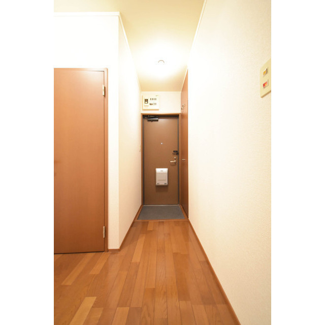 ラ・テール参番館の玄関