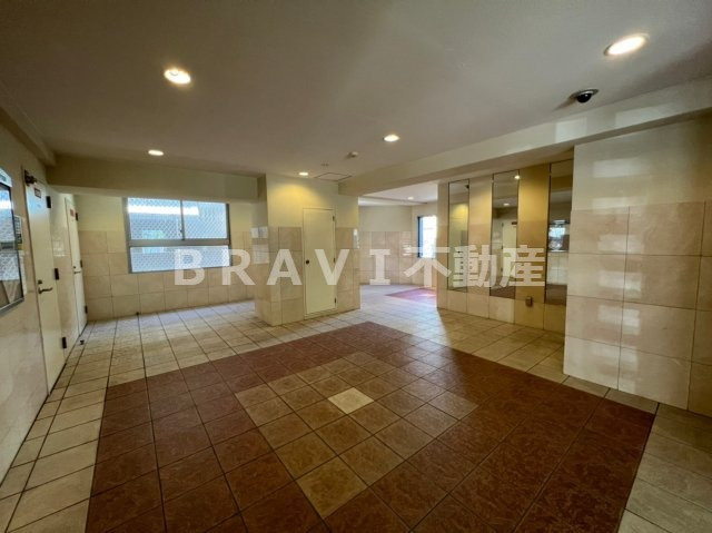 willDo谷町（ウィルドゥタニマチ）　BRAVI不動産のロビー|【willDo谷町(ウィルドゥタニマチ)】清潔なロビーです