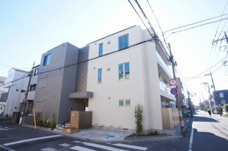 【外観】 | 角地に建つ3階建てヘーベルメゾンです。