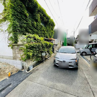 【前面道路含む現地写真】