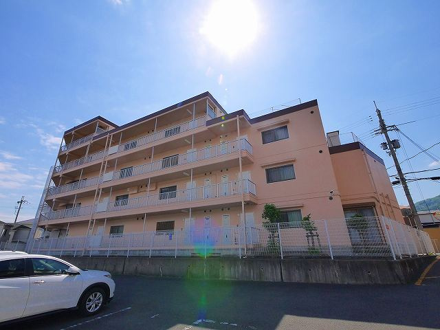 第3サンコウハイツの外観|おしゃれな外観です