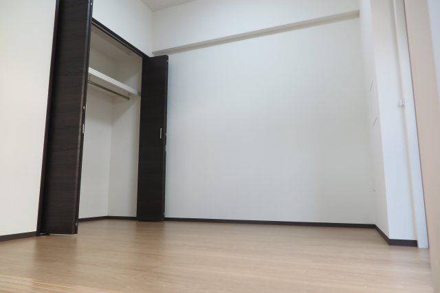 マーレ下寺町の寝室
