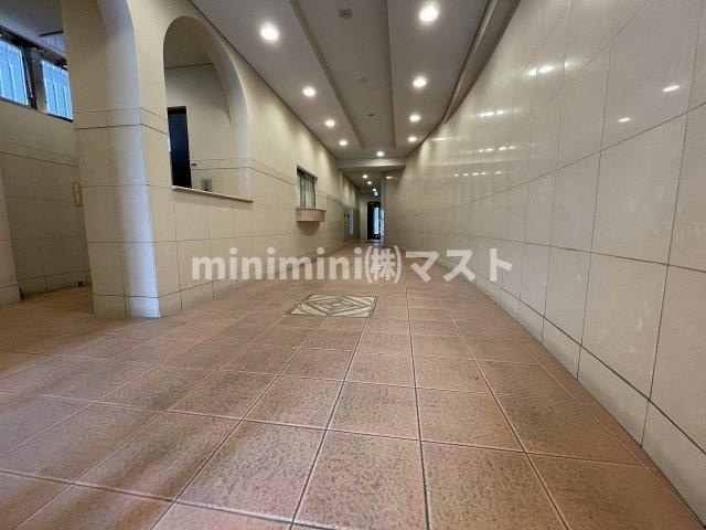 セレッソコート上本町EASTのロビー