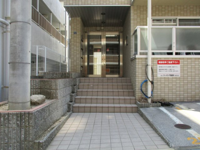【エントランス】 | シャトラン弓木五番館