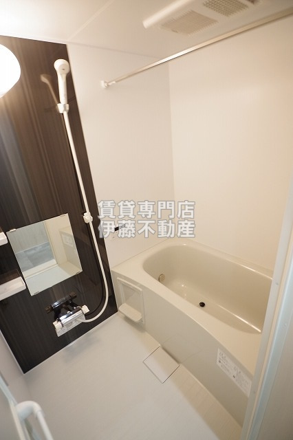 CRASTINE上飯田東町4丁目の浴室