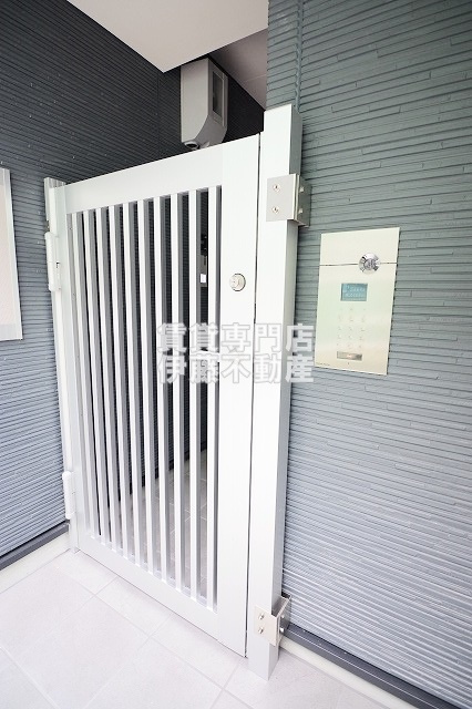 CRASTINE上飯田東町4丁目のエントランス