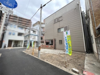 【前面道路含む現地写真】