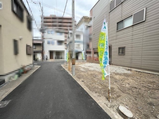 【前面道路含む現地写真】