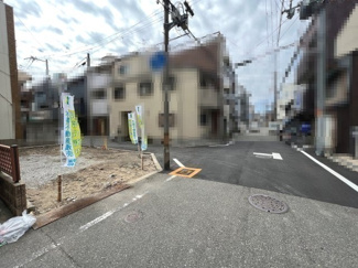 【前面道路含む現地写真】