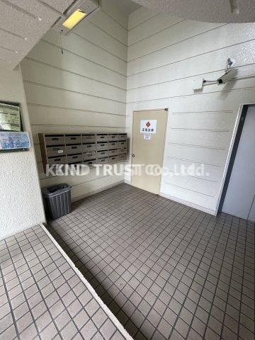 メゾンベルクレール中津のロビー|毎日通るロビーはこのようになっています