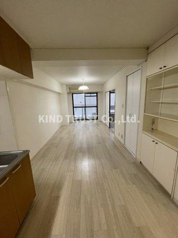 メゾンベルクレール中津の居間・リビング|ゆったり過ごせる居間です