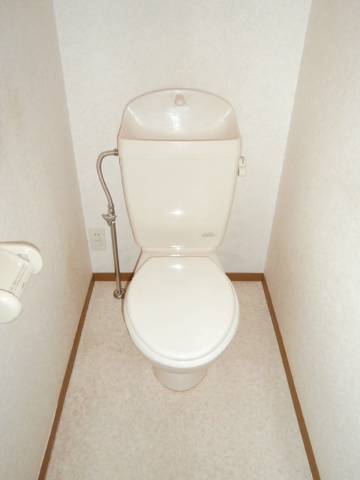 セジュール津福Ｌ【10，000円キャッシュバック対象物件】のトイレ|トイレもきれいです