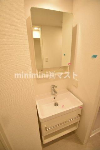 セレニテ堺筋本町プリエの洗面所