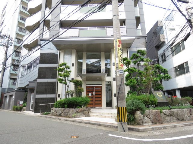 エイルマンション博多駅のエントランス