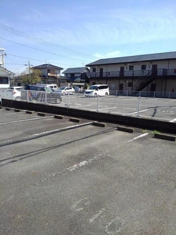 ニューシティ広川（Ｃ）の駐車場