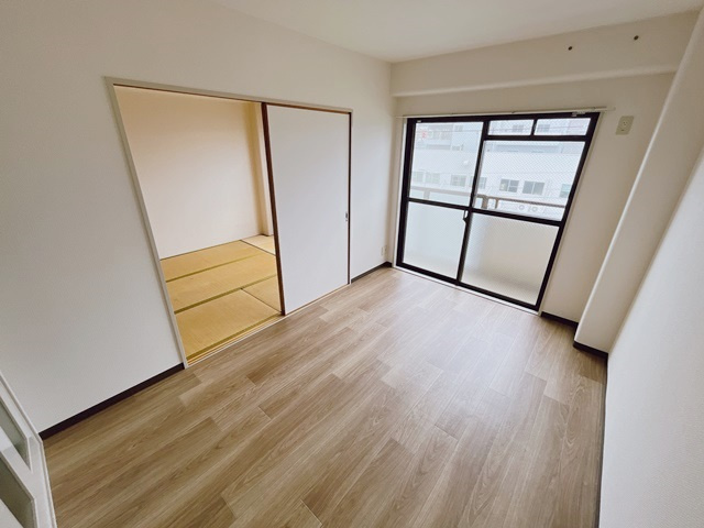 【洋室】 | 第７摂津マンション