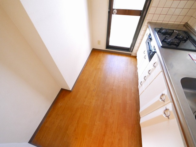 奈良瓦堂町スカイマンションのキッチン