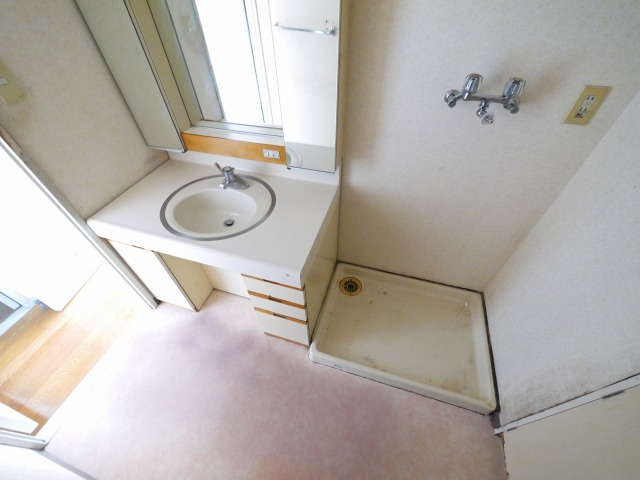奈良瓦堂町スカイマンションの洗面所|忙しい朝には欠かせない洗面所です