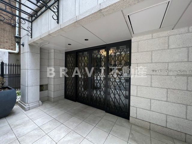 ザ・大阪レジデンス備後町　BRAVI不動産のエントランス|【ザ・大阪レジデンス備後町】落ち着いたエントランスです