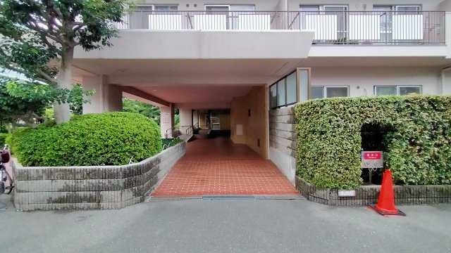 日商岩井菫橋ハイツのエントランス|エントランスです