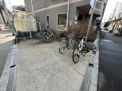 【その他共用部分】 | ベルメゾンリズ | 駐輪場です