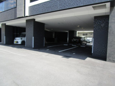 【駐車場】 | レーベンはりまや橋ＭＩＤＣＯＵＲＴ | 敷地内駐車場　※空きなし