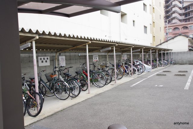 ノルデンハイム新北野　仲介手数料無料の駐車場