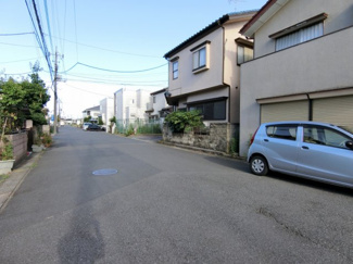 【前面道路含む現地写真】