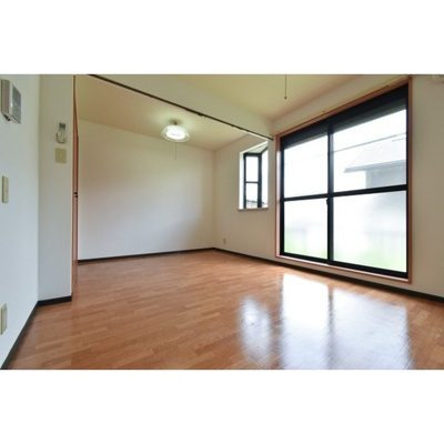 【居間・リビング】 | ロイヤルハイツE棟