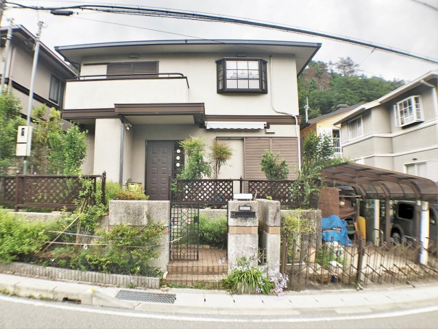 ◆平成４年パナホーム施工の軽量鉄骨造４ＬＤＫ◆南向きで間口が広く陽当たり良好◆亀岡市畑野町千ケ畑高橋の外観|外観