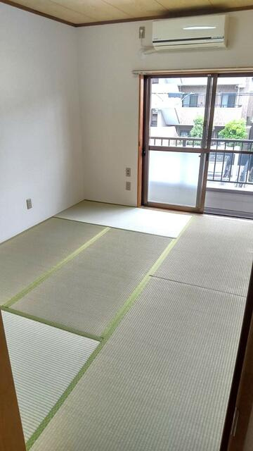 メゾンド・タイガーの寝室