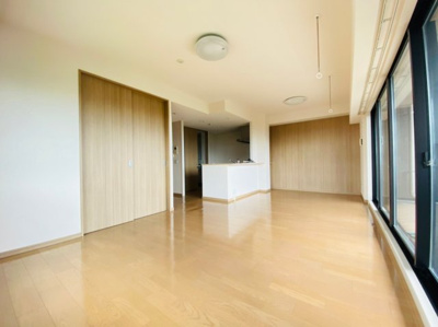 【居間・リビング】 | ワコーレ　ザ・舞子レジデンス