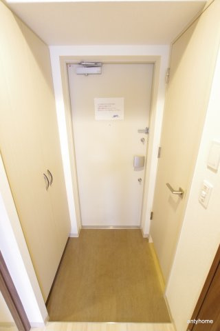 アーバネックス新大阪　仲介手数料無料の玄関