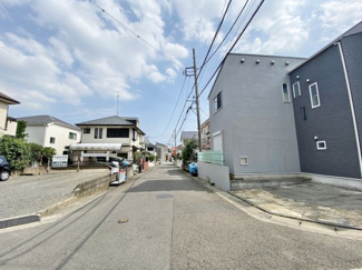 【前面道路含む現地写真】