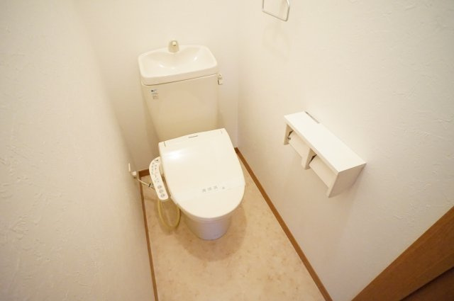 船橋市東船橋５丁目のアパートのトイレ|※写真は別のお部屋です