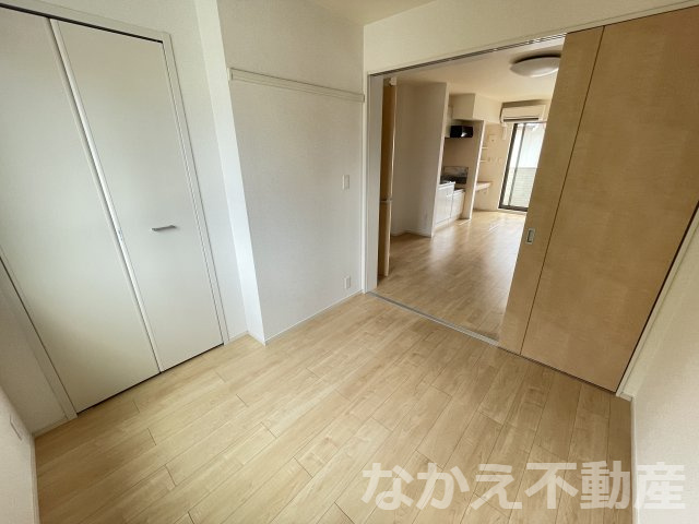 【寝室】 | 落ち着いた色調の寝室です