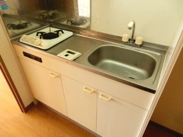 プラージュKのキッチン|別部屋の写真を引用しております。