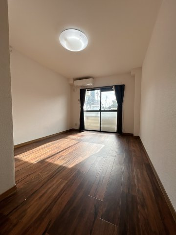 プラージュKの居間・リビング