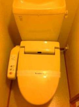 温水便座機能付き