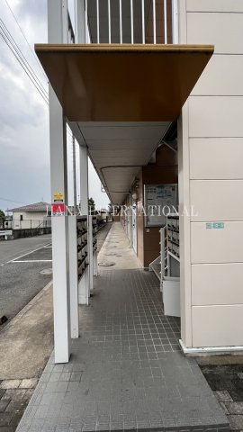 レオパレスパークヒルアオキのエントランス