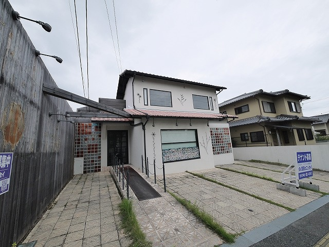 真弓３丁目店舗の外観|外はこのようになっています