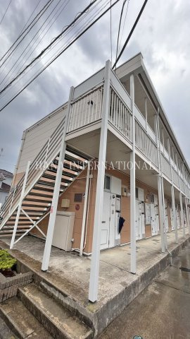 レオパレスコージー　プレースの外観