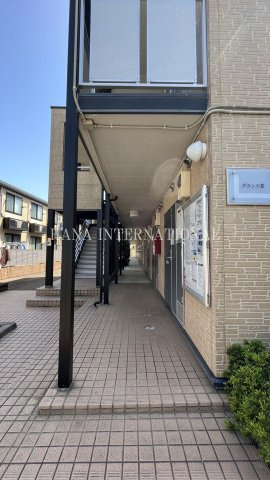 レオパレスグランツⅢのエントランス