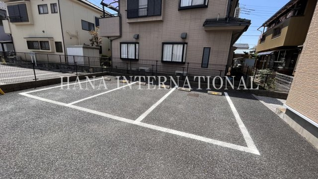 レオパレスラスタⅡの駐車場