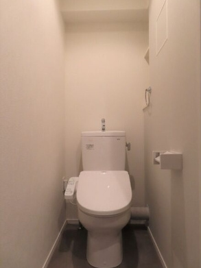 【トイレ】 | ノイエス ラント